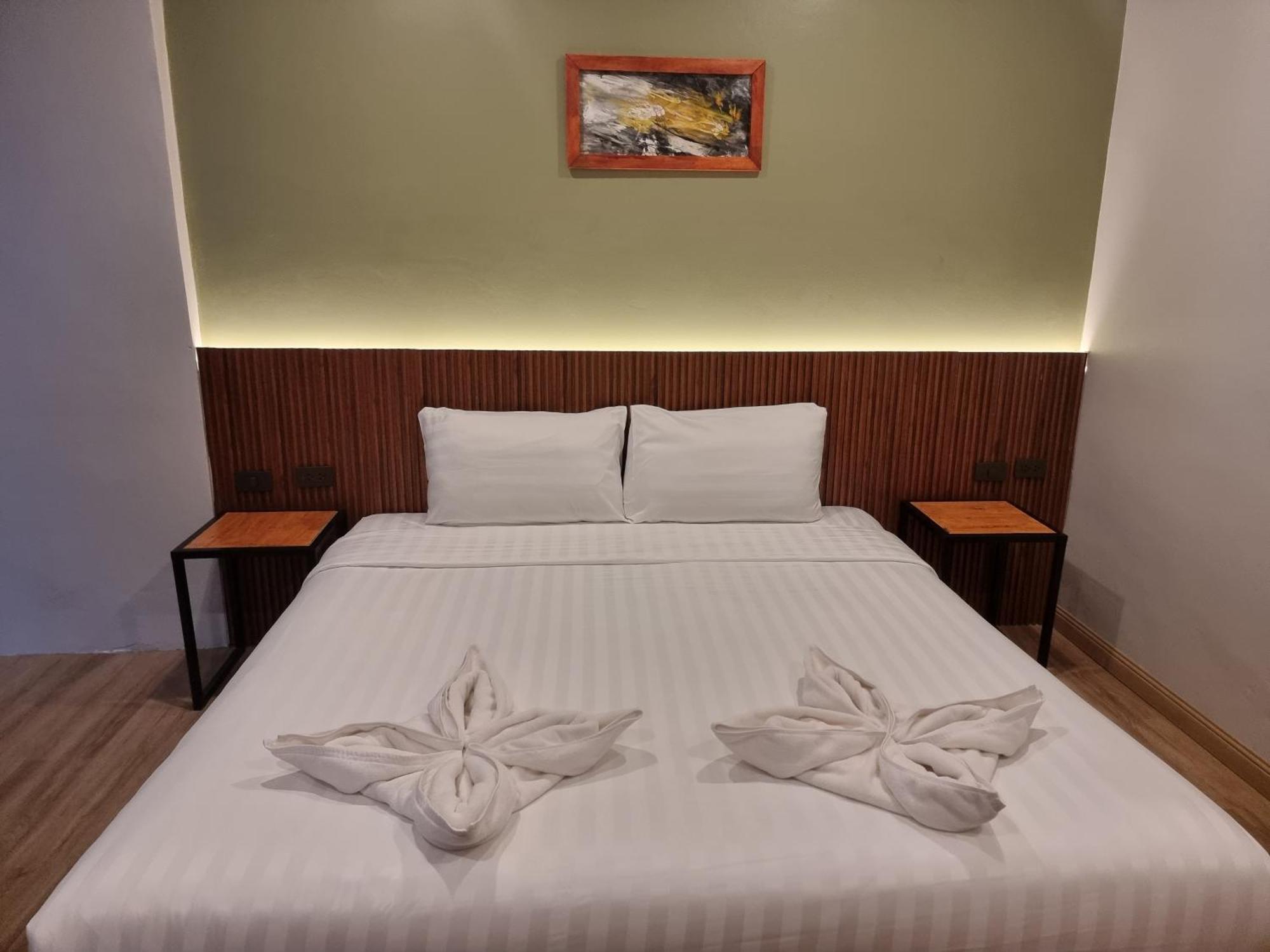 Diva Boutique Hotel Patong Buitenkant foto