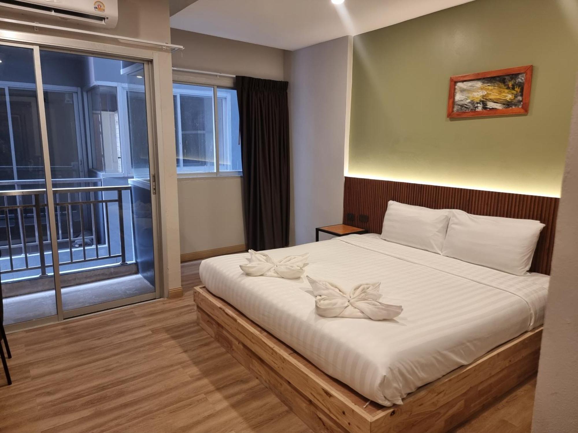 Diva Boutique Hotel Patong Buitenkant foto