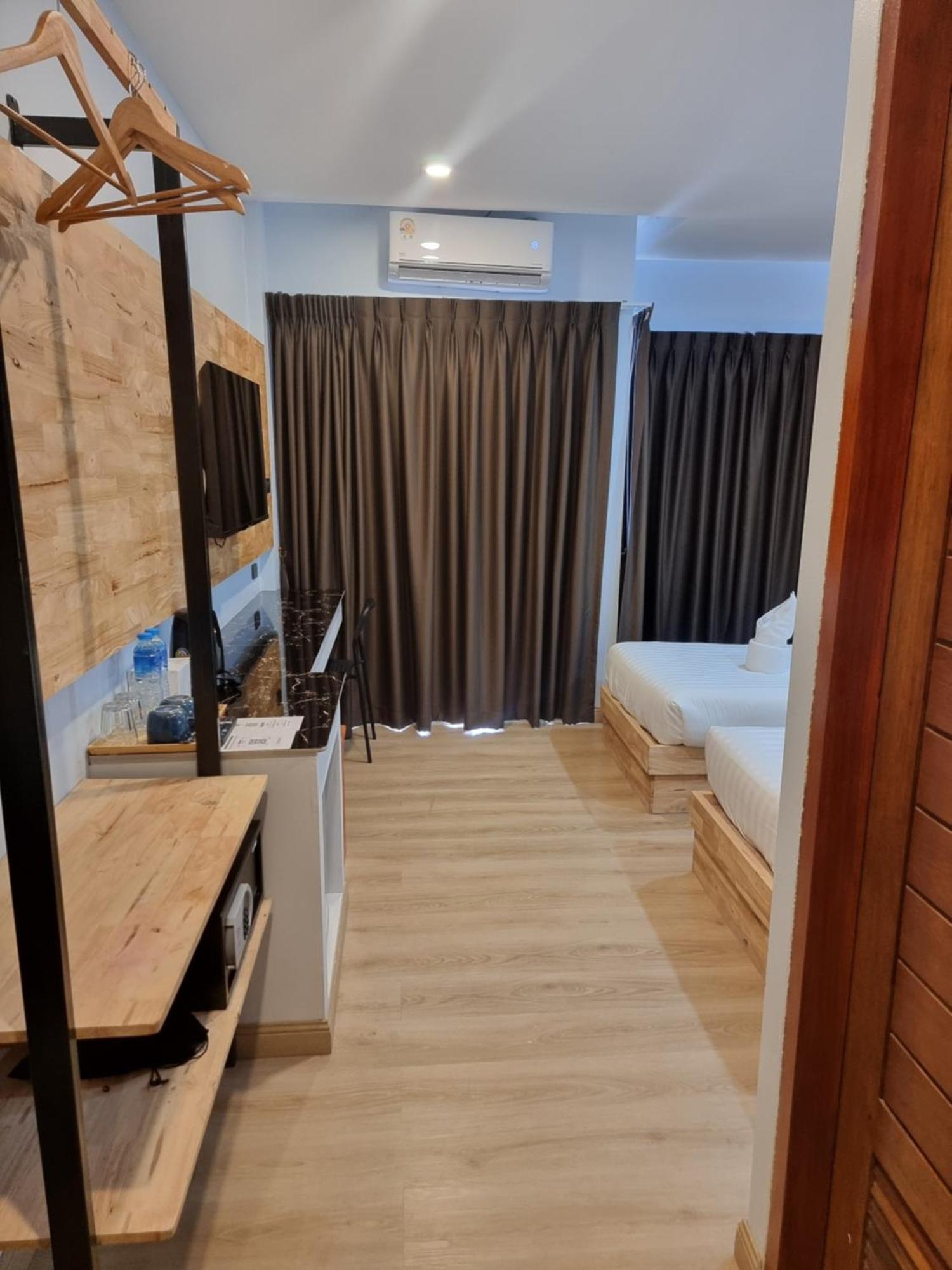 Diva Boutique Hotel Patong Buitenkant foto